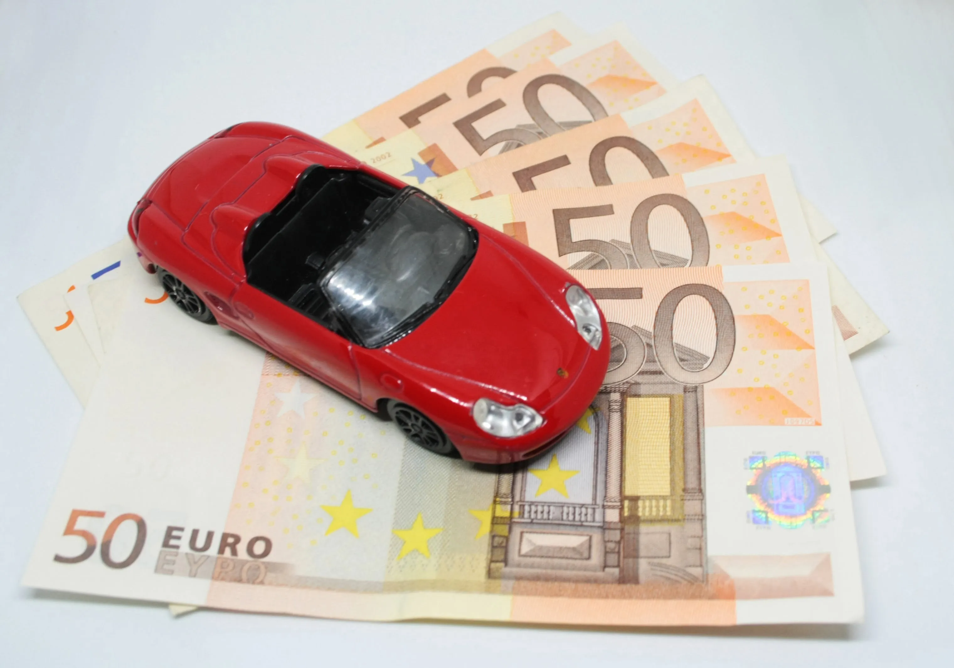 Los 5 motivos econ&oacute;micos entre Renting y compra