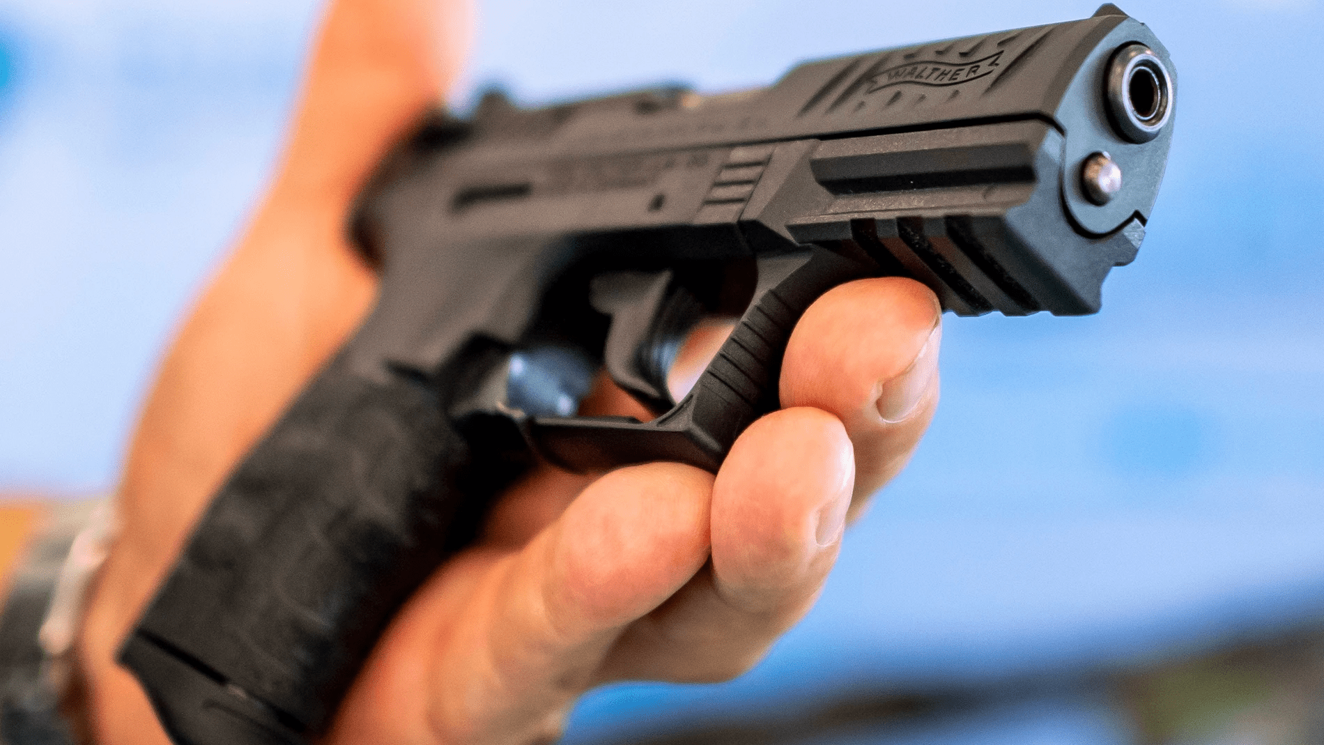 Equipamiento Policial: Claves para Elegir el Arma Perfecta
