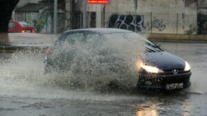 coche lluvia 231119 300x169 - ¿Hasta que cubre el seguro?