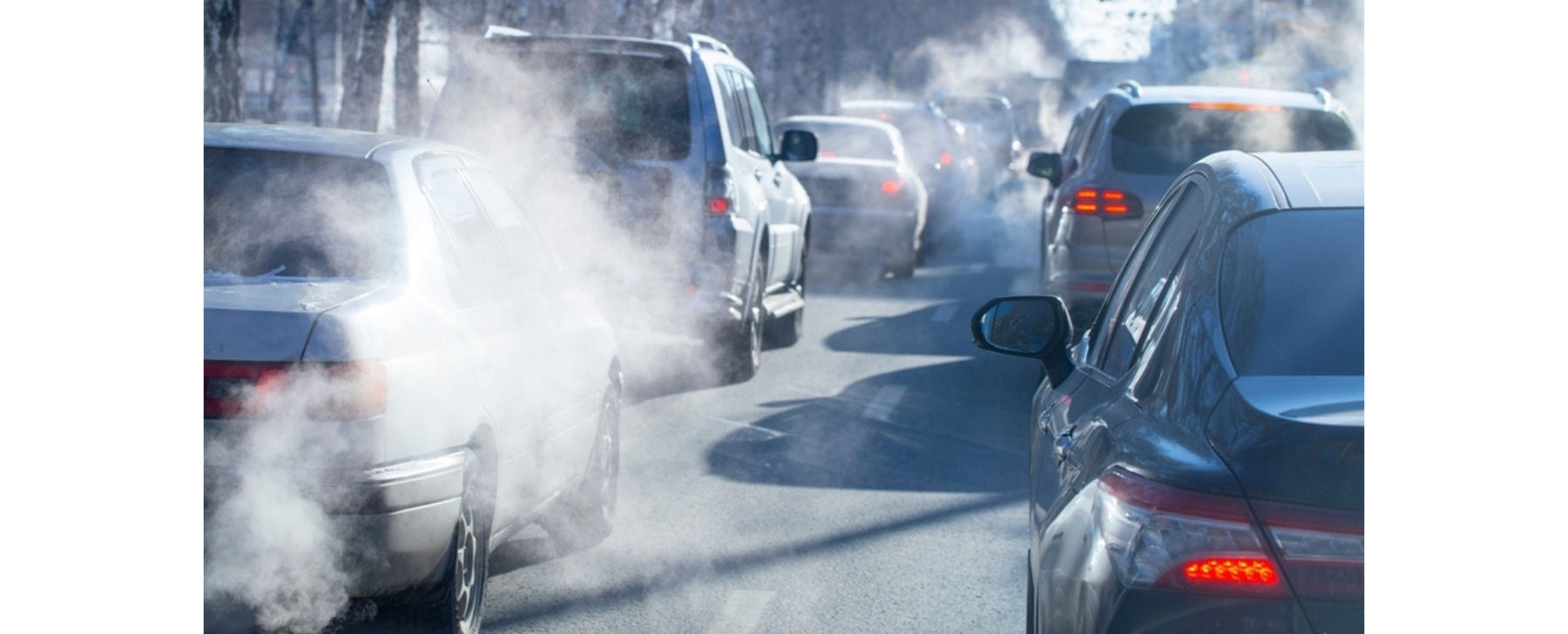 ¿Qué significa el color del humo que sale del escape de tu coche?