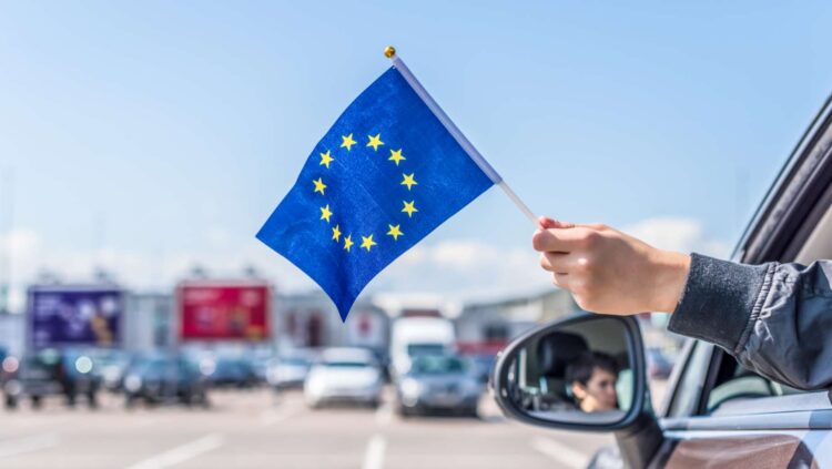 ¡Conducir desde los 17! Así será el nuevo carnet de conducir europeo Normas de trafico en Europa 750x423 1 - ¡Conducir desde los 17! Así será el nuevo carnet de conducir europeo