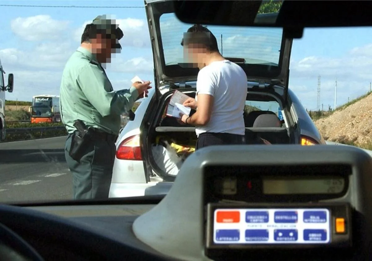 ¡Conducir desde los 17! Así será el nuevo carnet de conducir europeo dgt empujar conducir borracho kw8E U2101114493385TMC 1200x840@El Correo - ¡Conducir desde los 17! Así será el nuevo carnet de conducir europeo
