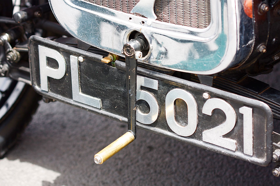 manivela coche - De la manivela al smartphone